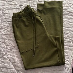 Banana Republic Knit Joggers NWOT